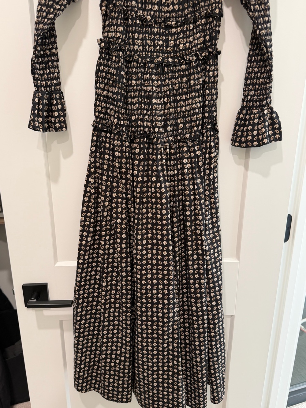 DOEN Black Floral Long-Sleeve Smocked Midi Dress - Picture 2 of 4